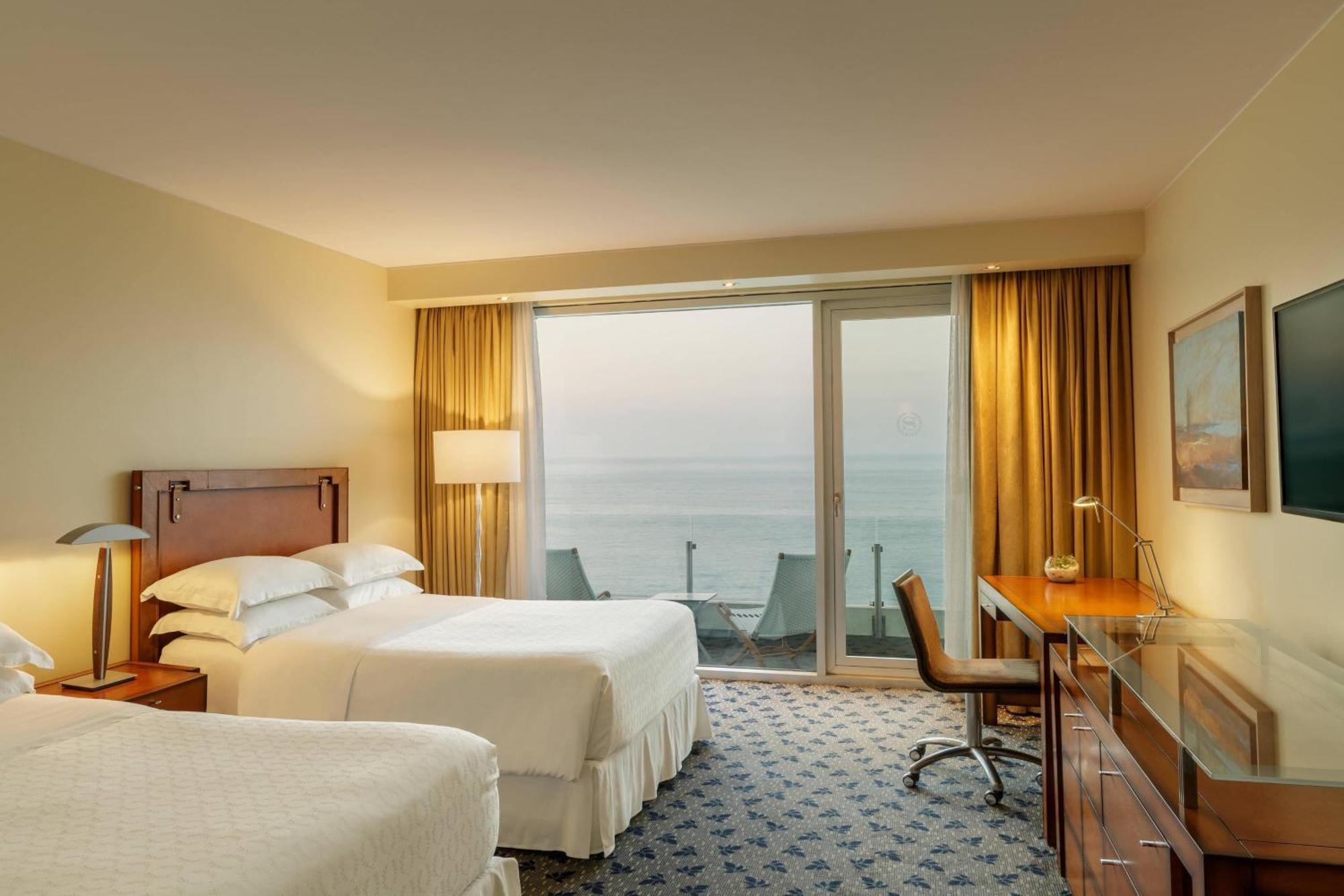 Sheraton Miramar Hotel & Convention Center Vina del Mar Exterior photo A guest room at the Hilton Alexandria