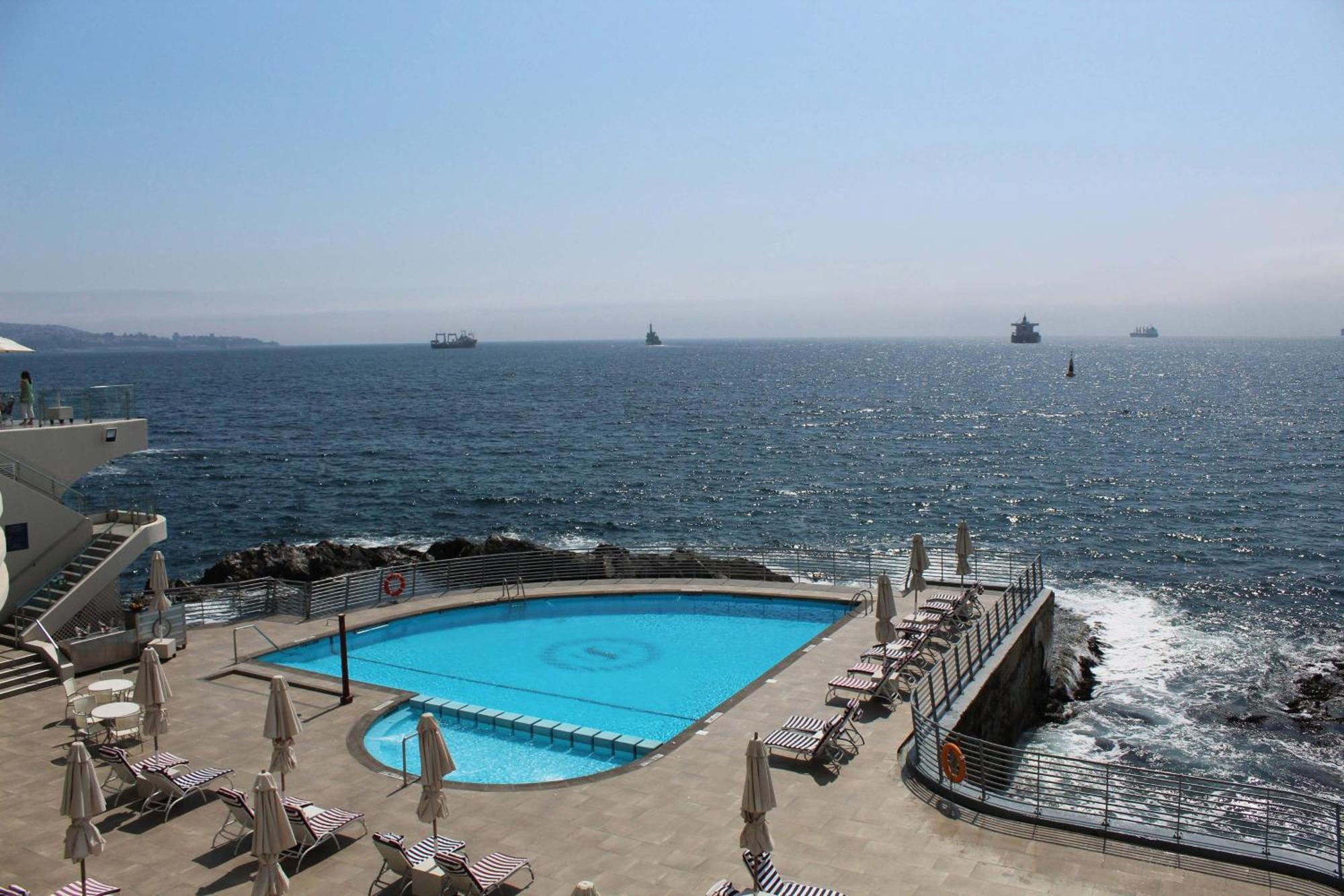 Sheraton Miramar Hotel & Convention Center Vina del Mar Exterior photo The pool at the Hotel Splendid